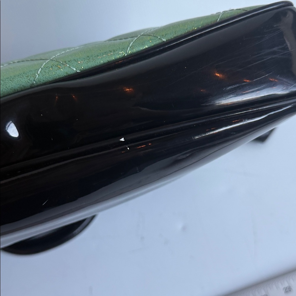 LUX DE VILLE LUCKY ME MESSENGER LAPTOP BAG SPARKLE GREEN PATENT LEATHER BLACK - Picture 7 of 15